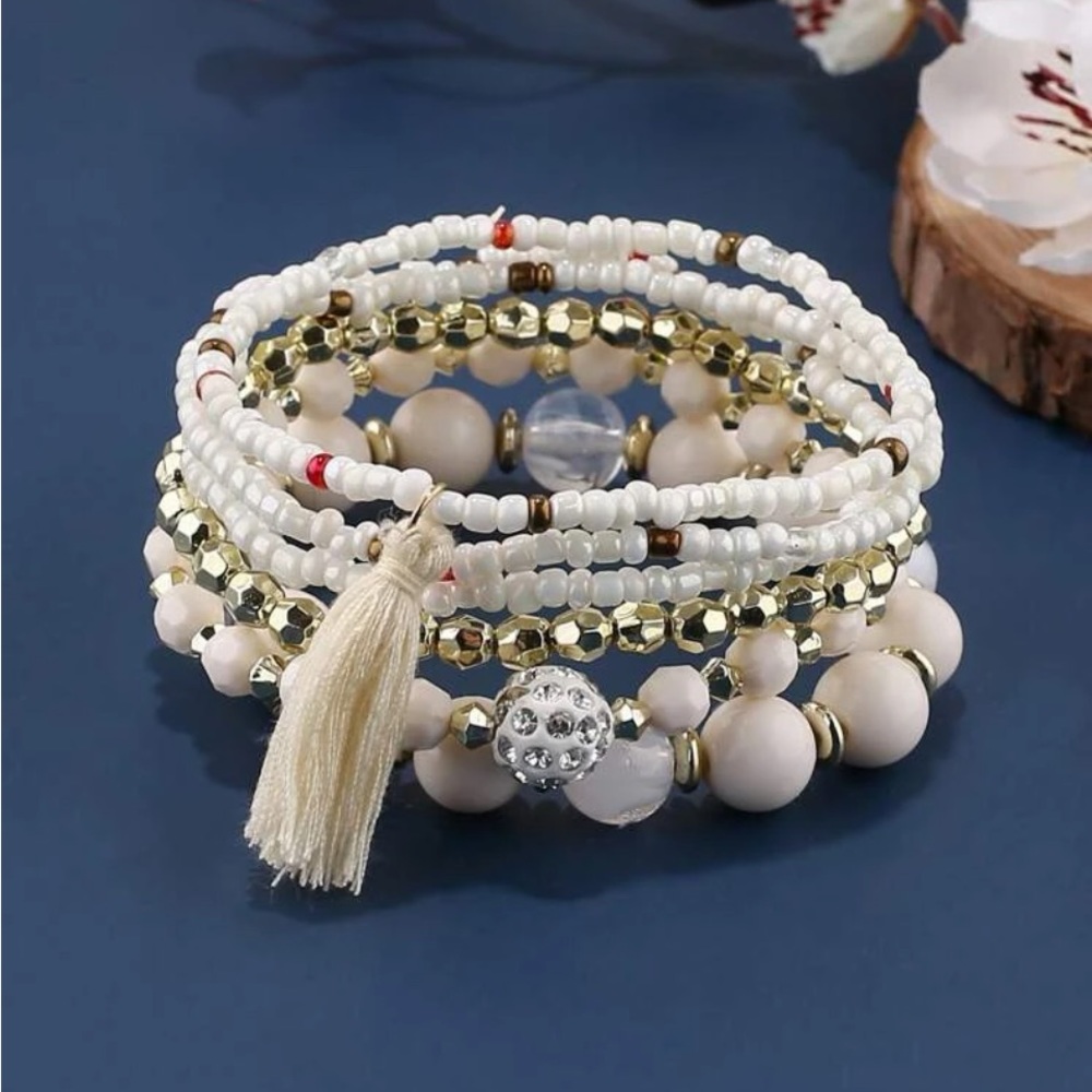 New white 6 piece beaded rhinestone bracelet set